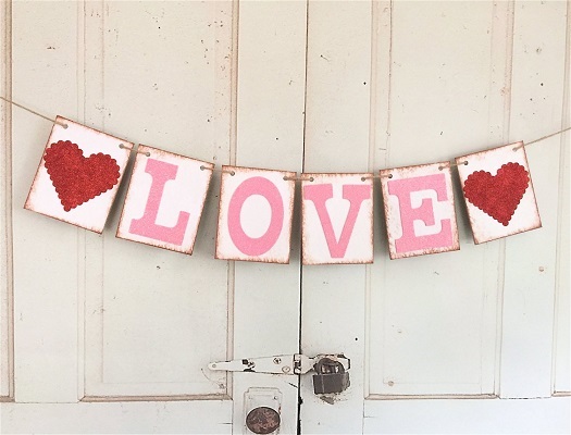 Love Valentine's Day Garland